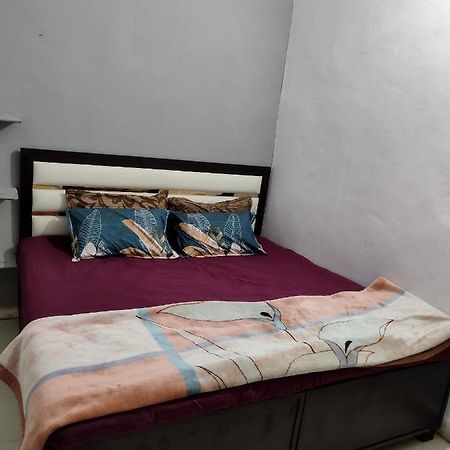 Kalpeshwar Homestay Удджайн Екстер'єр фото