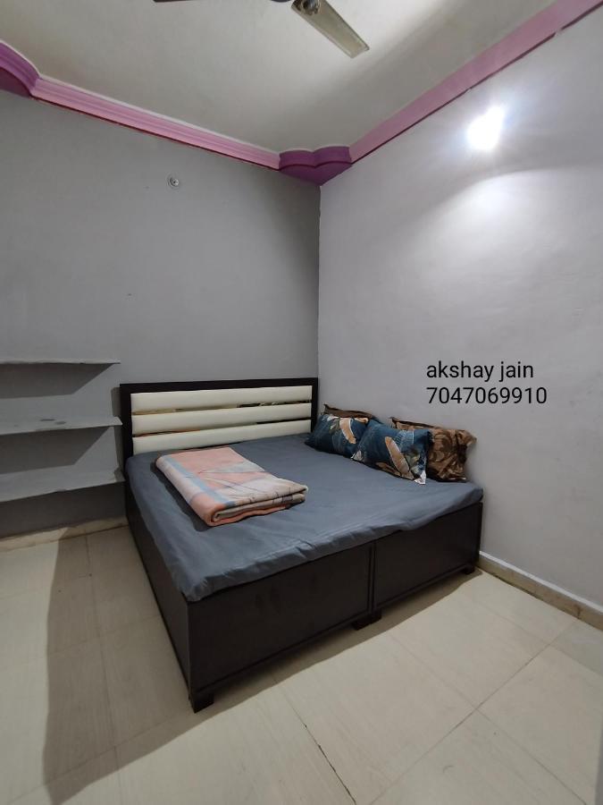 Kalpeshwar Homestay Удджайн Екстер'єр фото