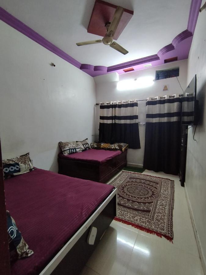 Kalpeshwar Homestay Удджайн Екстер'єр фото
