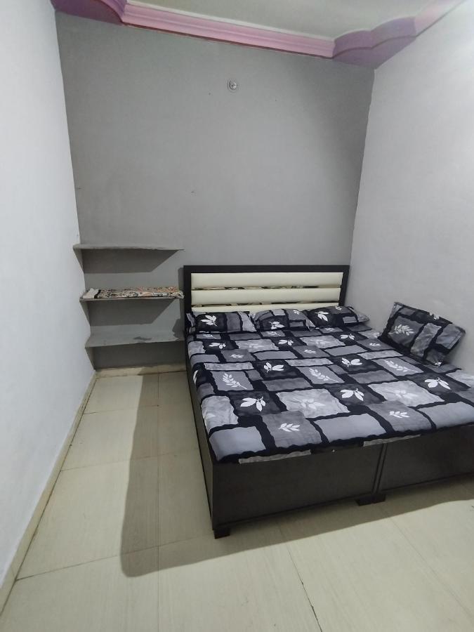 Kalpeshwar Homestay Удджайн Екстер'єр фото